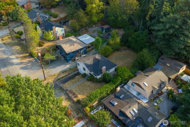 Property photo for 10522 41st Place Ne, Seattle