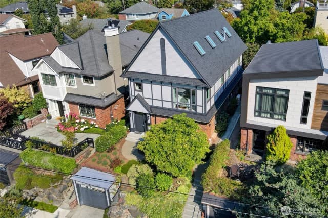 Property photo for 1610 3rd Avenue N, Seattle