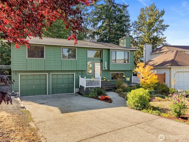 Property photo for 1205 S 236th Place, Des Moines