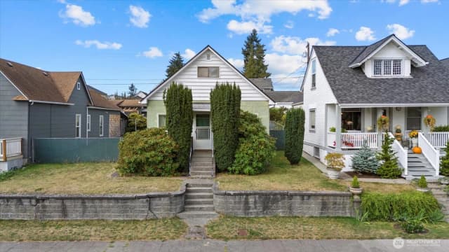 Property photo for 2310 Rockefeller Avenue, Everett