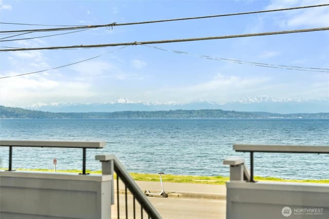Property photo for 1588 Alki Avenue Sw, Seattle