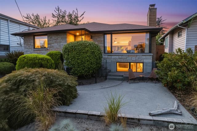 Property photo for 2817 19th Avenue S, Seattle
