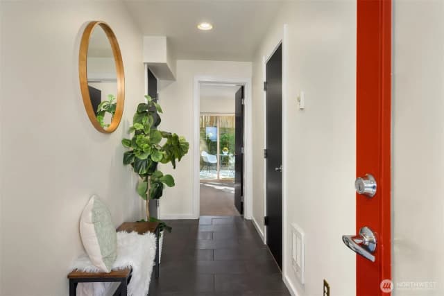 Property photo for 2831 Sw Yancy Street ##a, Seattle