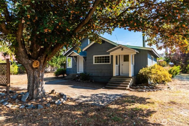 Property photo for 218 B 7th Street, Tonasket