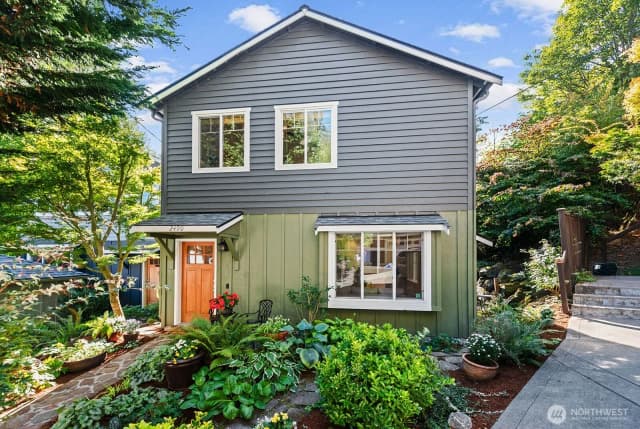 Property photo for 2490 Sw Webster Street, Seattle
