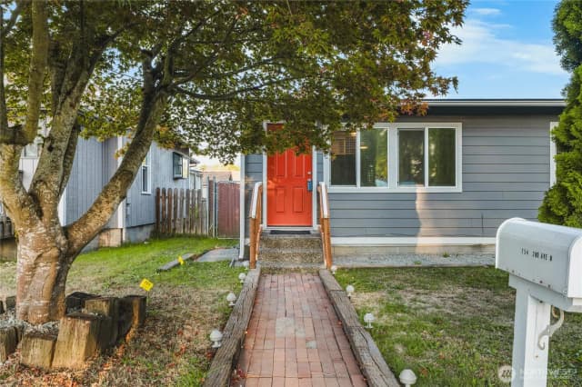 Property photo for 754 2nd Avenue N, Kent