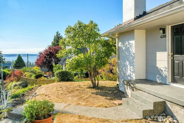Property photo for 4308 Sw Portland Street, Seattle
