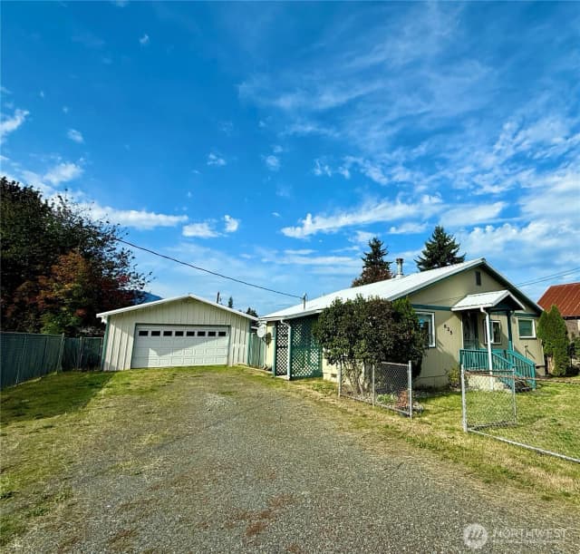 Property photo for 625 S Emens, Darrington