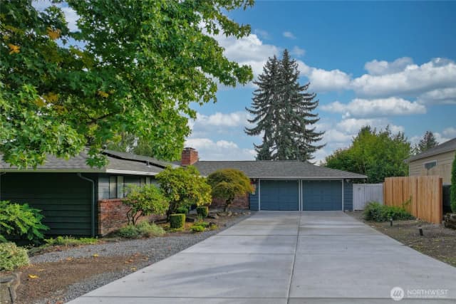 Property photo for 17127 Ne 8th Place, Bellevue