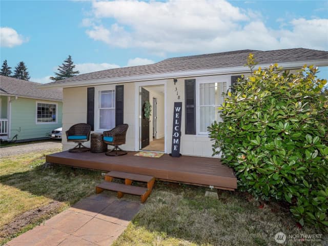 Property photo for 318 S French Avenue, Arlington