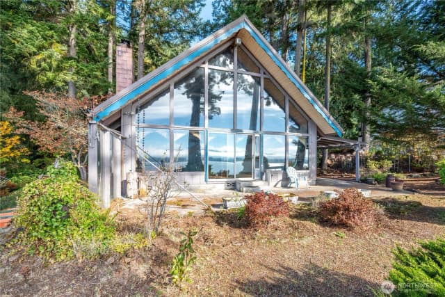 Property photo for 10 W Cape Horn Road, Cathlamet