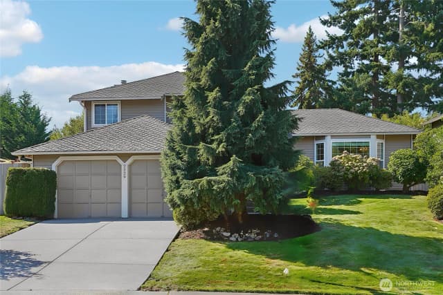 Property photo for 2229 Ilwaco Avenue Ne, Renton
