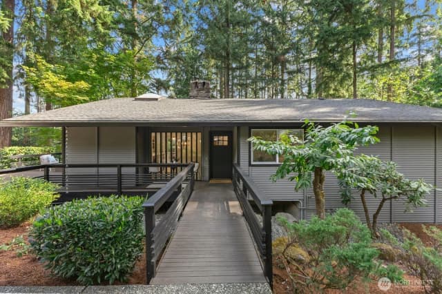 Property photo for 3022 137th Avenue Ne, Bellevue