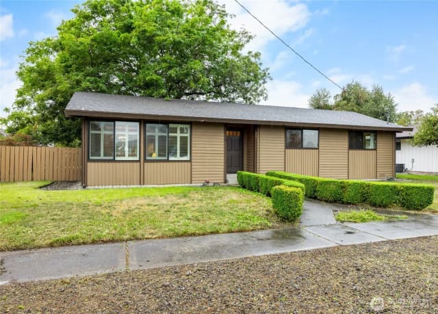 Property photo for 331 N Fulton Street, Buckley