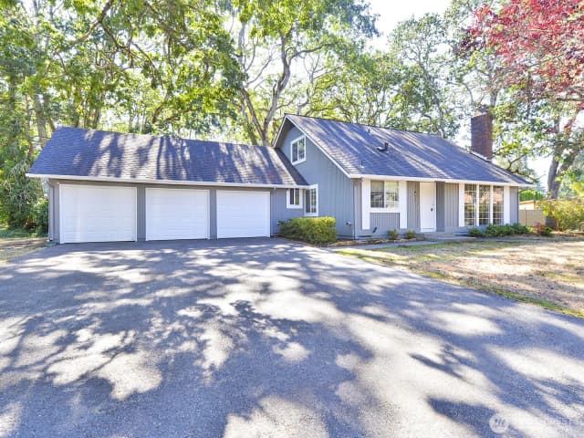 Property photo for 8202 Coral Place Sw, Lakewood