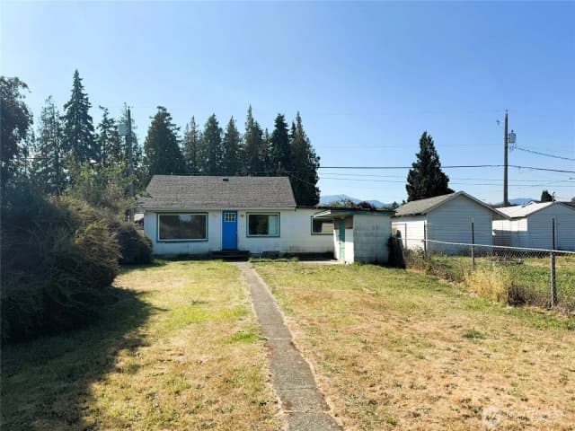 Property photo for 814 E 2nd Street, Port Angeles