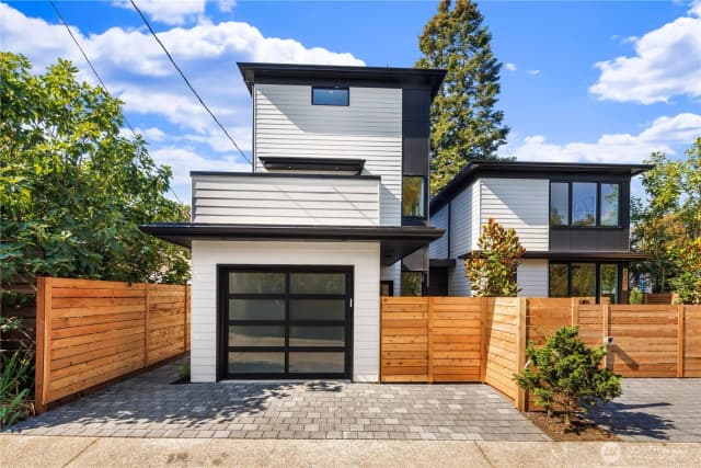 Property photo for 5948 39th Avenue Sw, Seattle