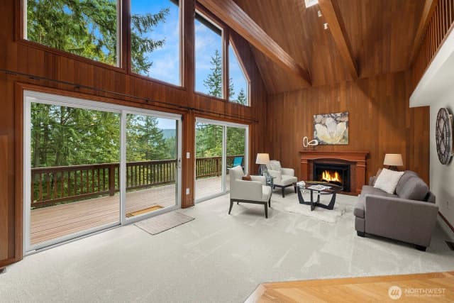 Property photo for 2310 Squak Mountain Loop Sw, Issaquah