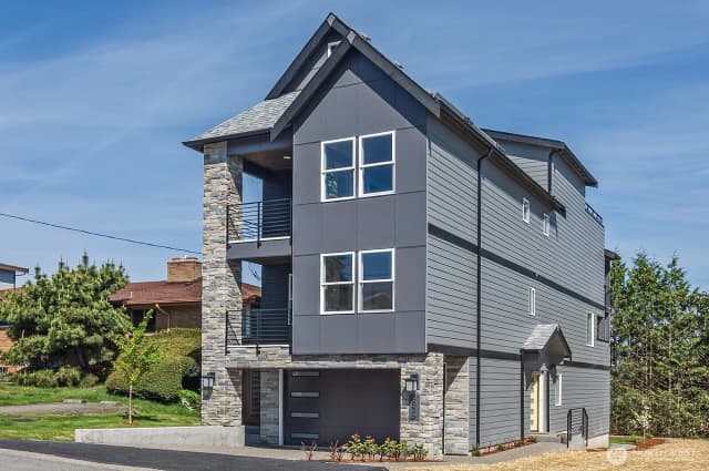 Property photo for 8536 S 114th Street, Seattle