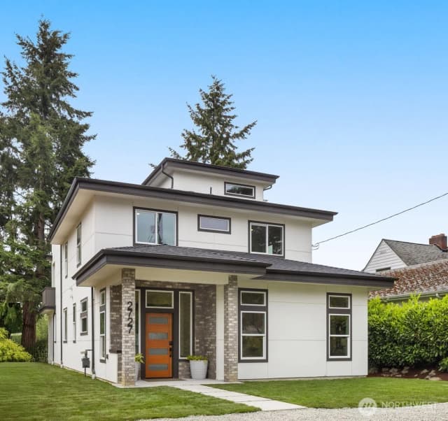 Property photo for 2727 50th Avenue Sw, Seattle