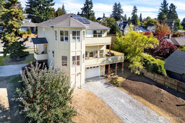 Property photo for 111 Nw 125th Street, Seattle