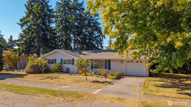 Property photo for 381 Ne Queets Street, Oak Harbor