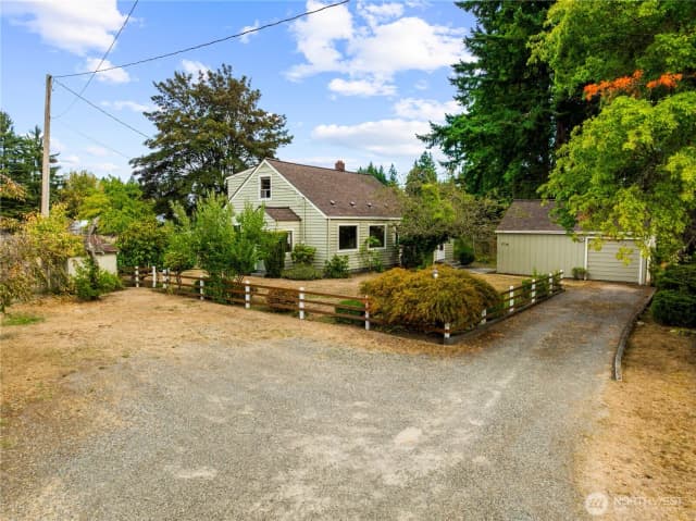 Property photo for 3736 South Bay Road Ne, Olympia