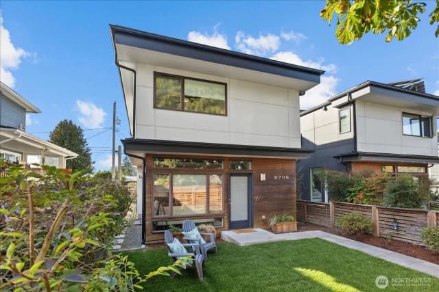Property photo for 2705 47th Avenue Sw, Seattle