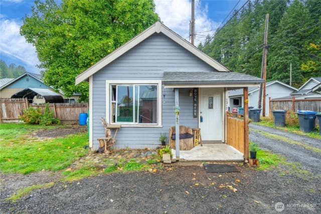 Property photo for 1212 W Railroad Avenue, Shelton