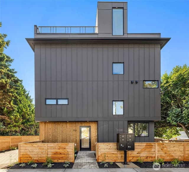 Property photo for 1725 Nw 63rd Street, Seattle