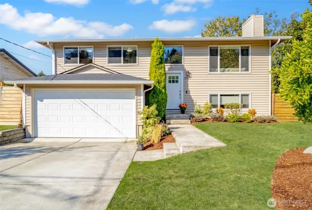 Property photo for 6701 15th Avenue Sw, Seattle
