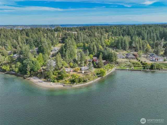 Property photo for 8939 Buttonwood Lane Ne, Olympia