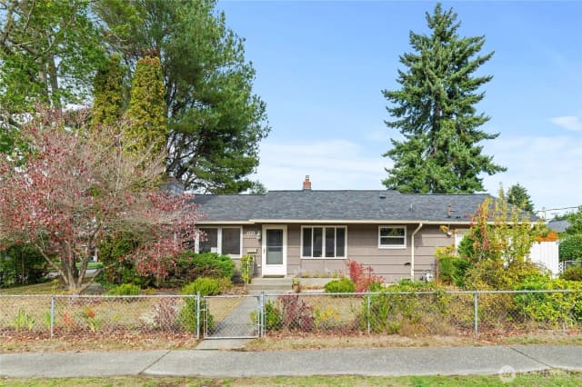 Property photo for 944 E 30th Street, Bremerton