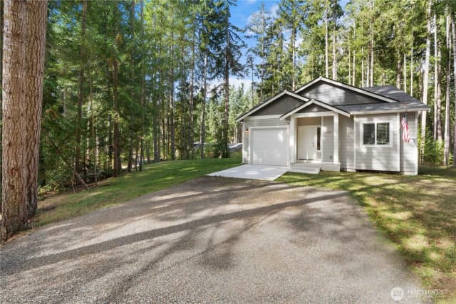 Property photo for 18425 Rampart Drive Se, Yelm
