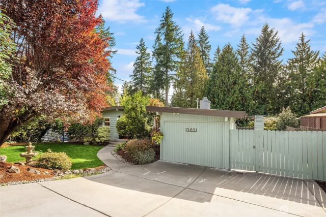 Property photo for 15851 Se 12th Place, Bellevue