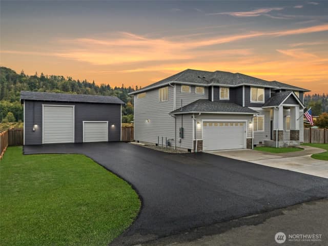 Property photo for 1602 12th Avenue Se, Puyallup