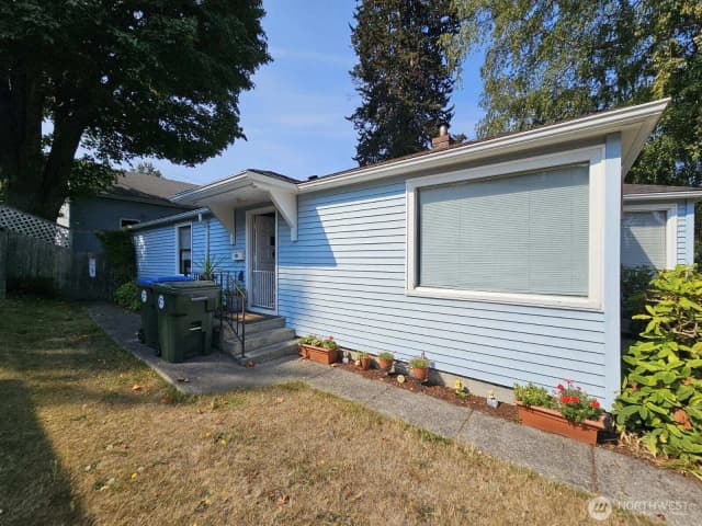 Property photo for 1132 E 6th St, Port Angeles