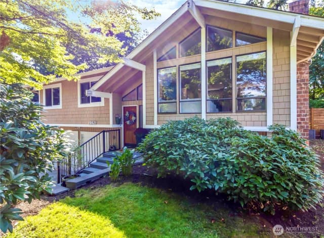 Property photo for 10621 Ne 147th Street, Bothell