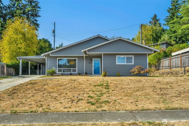 Property photo for 10237 31st Avenue Sw, Seattle