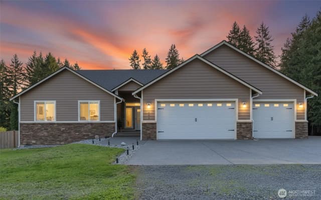 Property photo for 8208 Steamboat Island Road Nw, Olympia