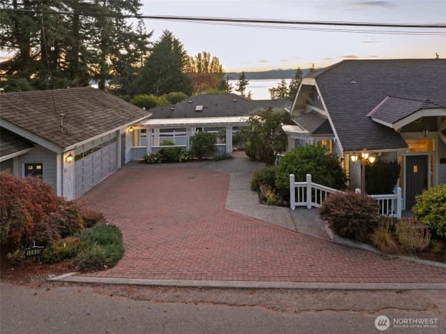 Property photo for 16905 35th Avenue Sw, Burien