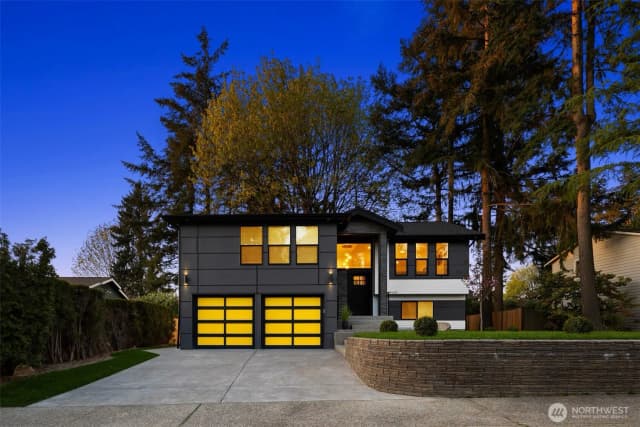 Property photo for 9124 Ne 139th Street, Kirkland