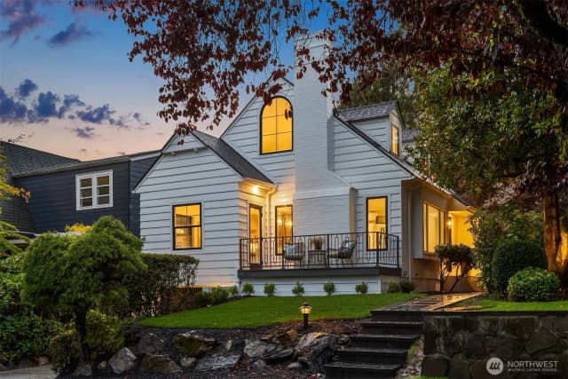 Property photo for 4318 Ne 41st Street, Seattle