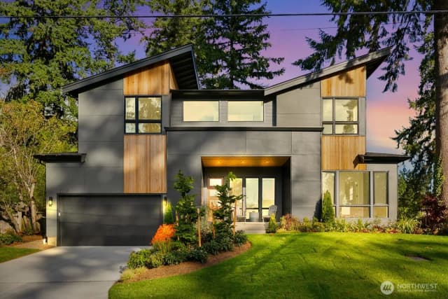 Property photo for 1004 166th Place Ne, Bellevue