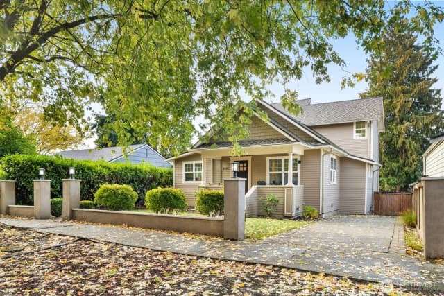 Property photo for 6507 41st Avenue Sw, Seattle