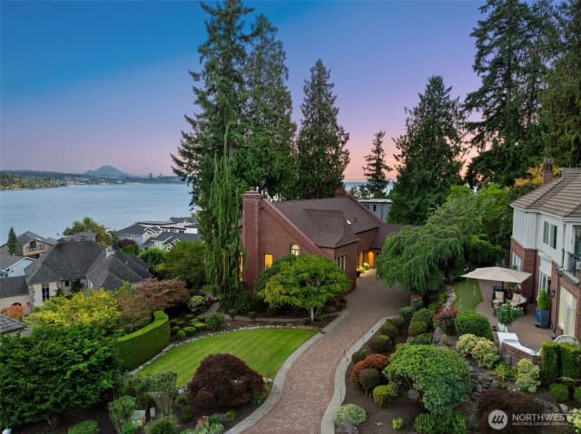 Property photo for 10939 84th Place Ne, Kirkland