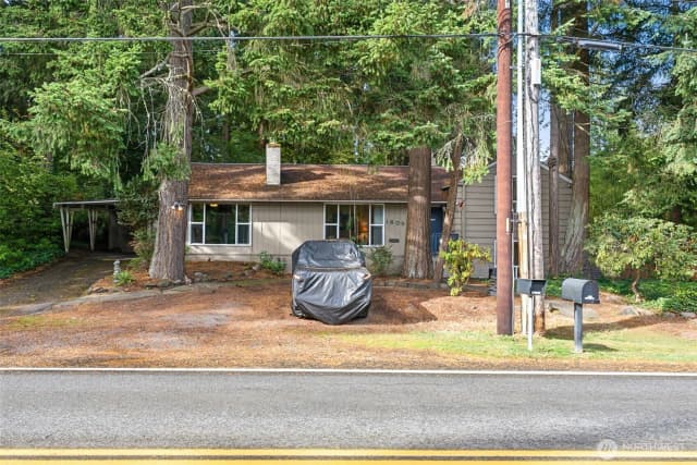Property photo for 16051 21st Avenue Sw, Burien