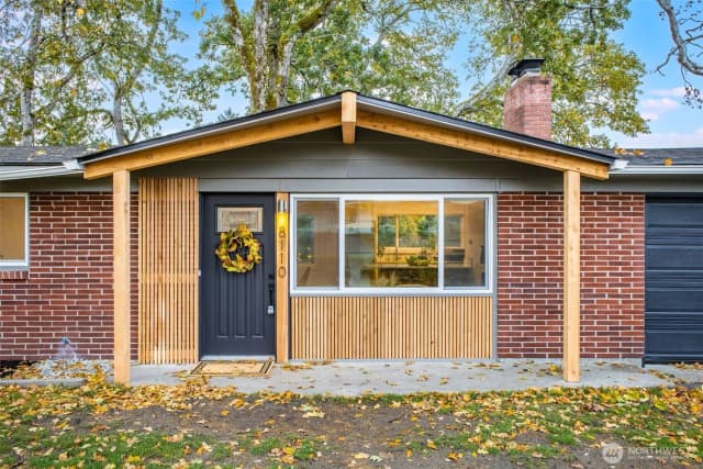 Property photo for 8110 Leschi Road Sw, Lakewood