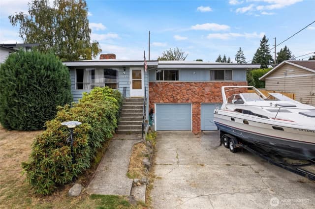 Property photo for 5227 Se 116th Place, Bellevue
