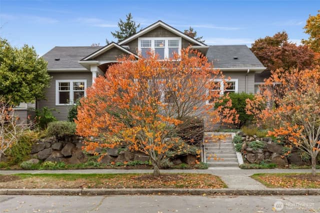 Property photo for 3116 S Bayview Street, Seattle